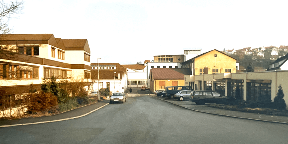 Extension of the company building in the year 1990