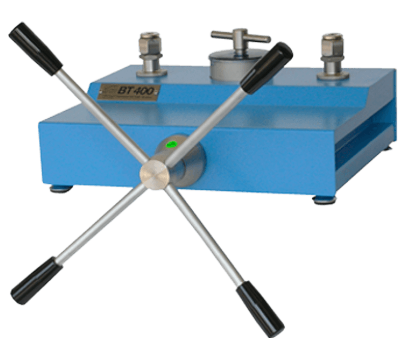 LR-Cal BT 400-OX pressure comparison test pump for oxygen applications